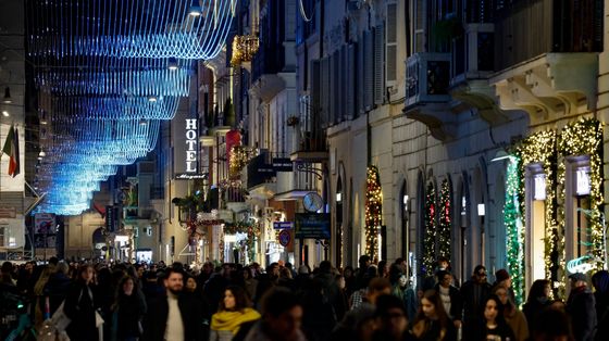 Il Natale tra sprechi e consumi eccessivi (che inquinano)