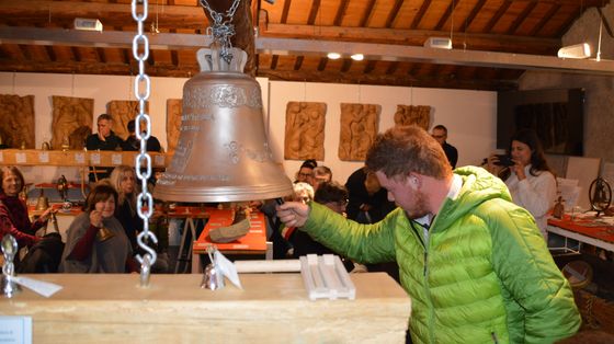 Per chi suonano 500 campane? Per tutto il mondo