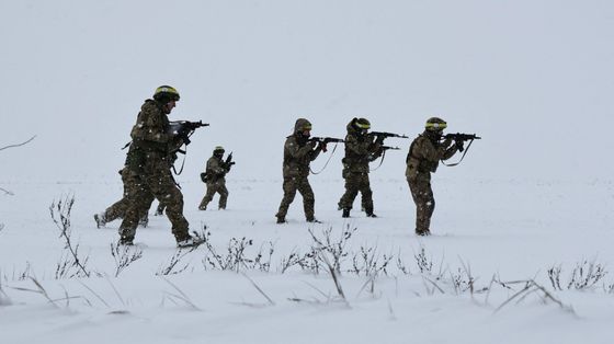 Il fuciliere Ivàn e gli altri: al fronte, nella neve, con i soldati ucraini