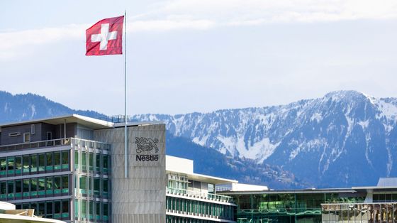 Nestlé ritira lotti di latte per neonati in tutta Europa: precauzione per un ingrediente contaminato