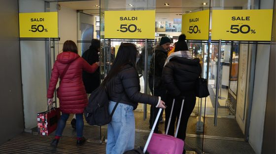 I saldi (anticipati) volano e c'è più di un motivo