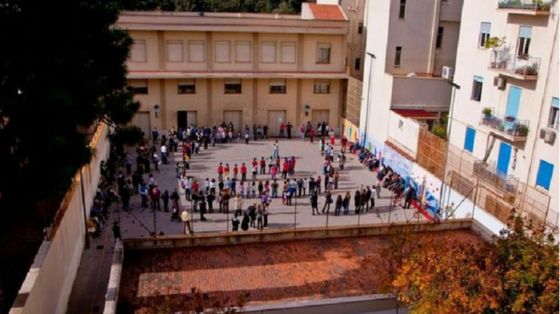 Il sindaco di Palermo lancia una colletta per l'oratorio condannato per rumori