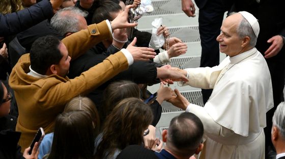 Il Papa: «La guerra è tornata di moda, preghiamo per la pace»