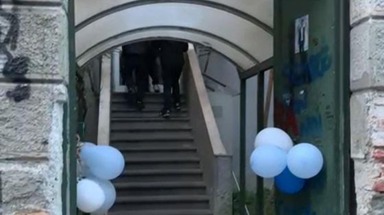 I compagni di "Aba" tornano in classe dopo l'omicidio