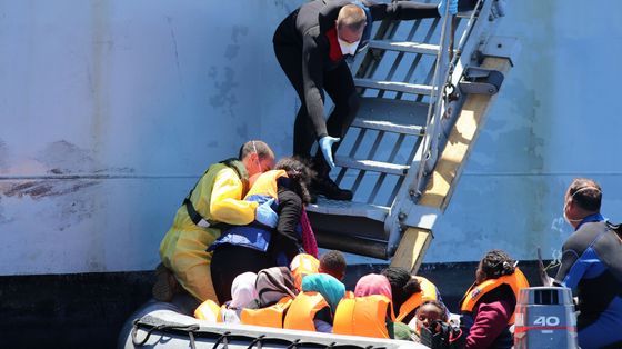 L'unico sopravvissuto al naufragio: ho visto scomparire 50 migranti