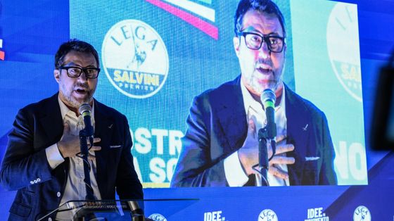 Lo "scarroccio a destra" della Lega, l'incognita Vannacci e il temporeggiatore Salvini