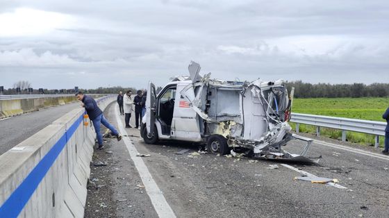 Brindisi, assalto a portavalori e sparatoria con i carabinieri: due fermi