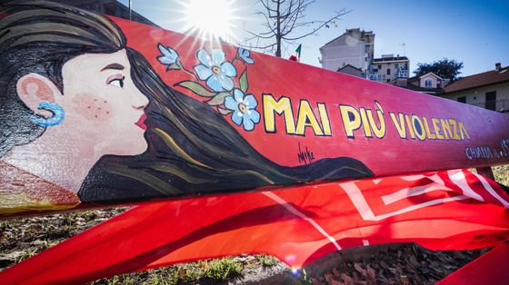 Un adolescente su 4 vittima di atteggiamenti violenti in una relazione