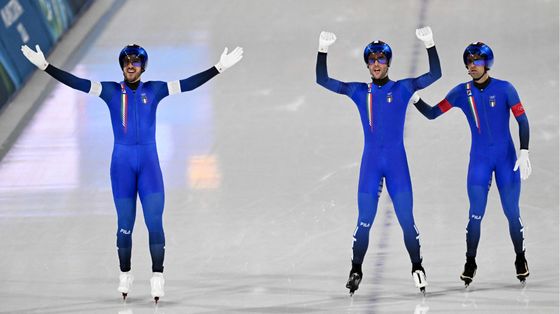 Medaglie azzurre. Pattinaggio di velocità, l'Italia a squadre è d'oro