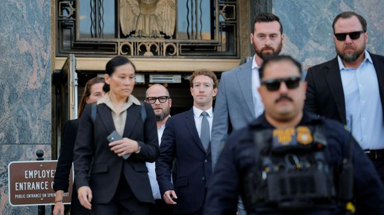 I social creano dipendenza? La difesa (debole) di Zuckerberg in tribunale