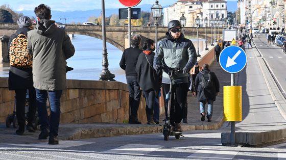 Il Tar dà ragione a Firenze: da aprile saranno vietati i monopattini elettrici