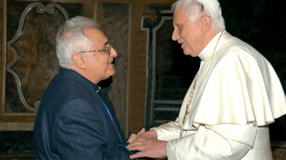 Don Curatola assieme a Benedetto XVI