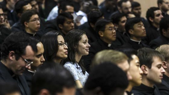 «Formare i futuri preti? Serve l'aiuto di donne e laici»