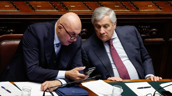 Tajani: 100mila italiani coinvolti nella crisi in Iran