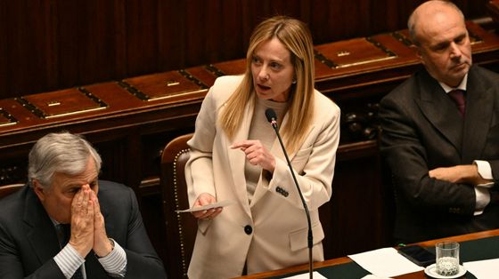 La premier Giorgia Meloni in aula al Senato. Foto Ansa