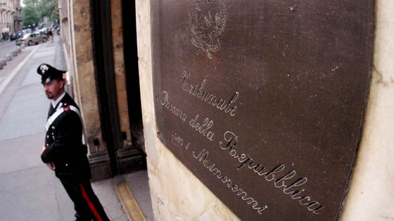 L'ingresso del Tribunale dei minori di Milano