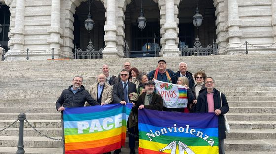 «Un’altra difesa è possibile». Al via la raccolta firme per una nuova legge