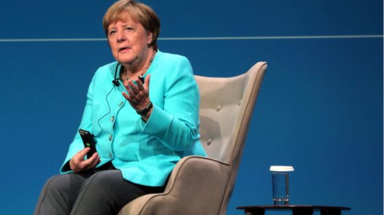 Angela Merkel: «Per cambiare il mondo, rinnoviamo il nostro pensare»