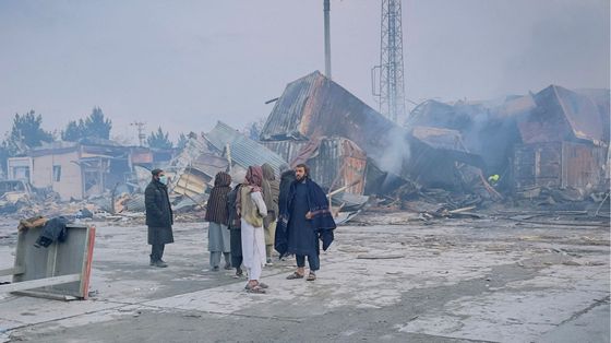 A Kabul un massacro nel silenzio: 400 morti sotto le bombe del Pakistan