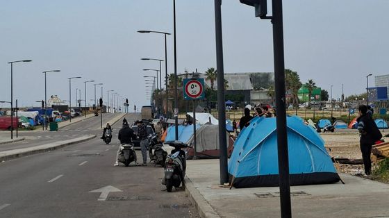 Un milione di sfollati nel Libano sotto le bombe. E per migranti e fragili c'è solo la strada