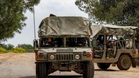 Nuova flotta di navi, 2.500 marine in più: gli Usa negano, ma sul terreno la pressione aumenta