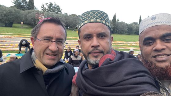 Va alla festa di fine Ramadan, vescovo di Arezzo contestato