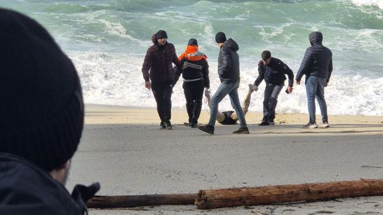 La classe e quel cadavere avvistato in mare: «Lezione che non si dimentica»