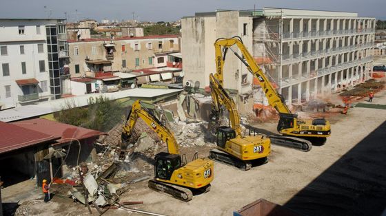 Abbattuta la villa abusiva del boss, il rione San Francesco rivive