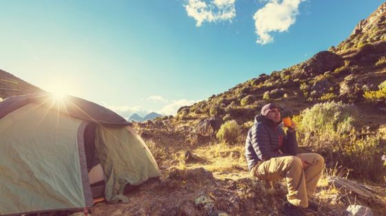 Giusto vietare i coltelli, ma la montagna non è la città