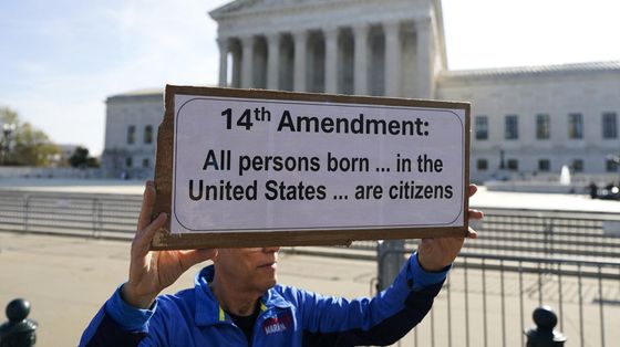 Trump ma non solo: tutti i governi che hanno limitato il diritto di cittadinanza