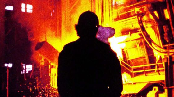 Nelle acciaierie di Brescia si lavora anche a Pasqua