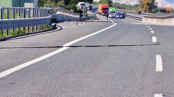 Paura in Molise, si risveglia la frana.
Chiuse autostrada e linea ferroviaria