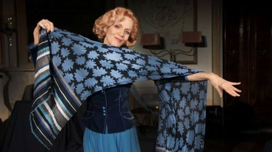 Lucia Poli, la Signora del teatro: "Adesso recito per Benni"