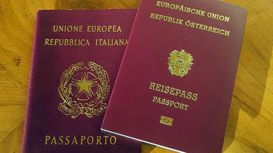 Addio ai timbri sul passaporto: per entrare in Europa controllo sui dati biometrici