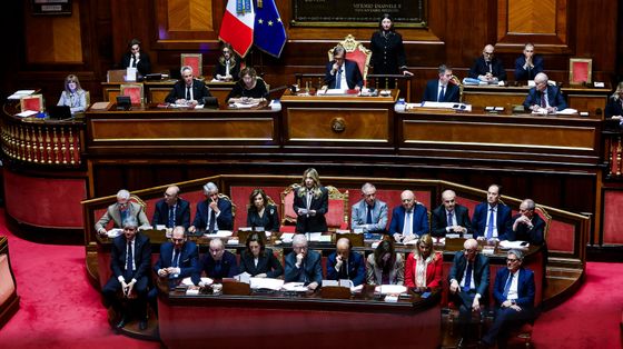 Battute per i social, nessuna mano tesa: in Parlamento è iniziata la campagna elettorale