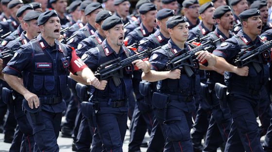 «Il prossimo 2 giugno la sfilata venga aperta da insegnanti, medici, lavoratori e volontari»