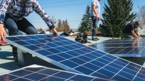 Il prezzo delle dipendenza energetica è elevato. Legambiente: accelerare sulle rinnovabili