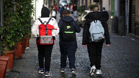 Gli studenti di Pozzuoli combattono la povertà educativa, facendo ricerca con Istat