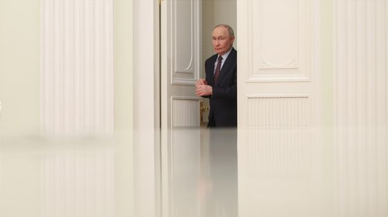 Putin vara la mini-tregua, Zelensky: «Cinica e disonesta»