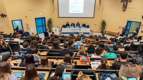 Un incontro all'universtià Cattolica di Roma. Foto d'archivio