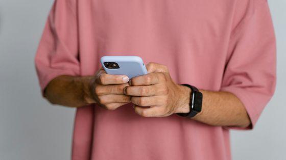 L'Ue ha messo al bando l'IA che spoglia le persone
