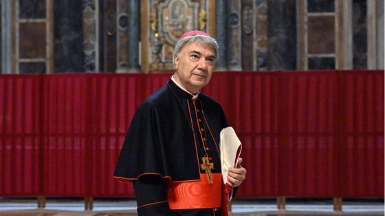 Il cardinale Battaglia accoglie il Papa: «Napoli insegna la fraternità»