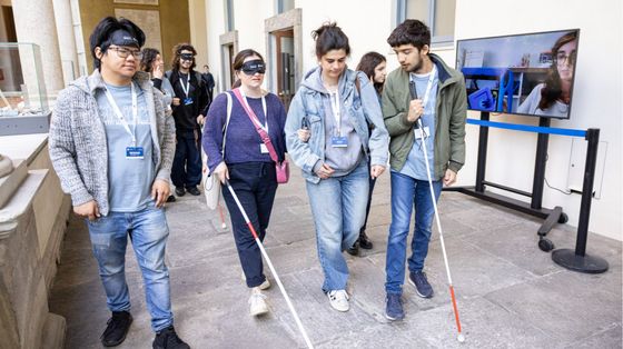 «Mettetevi nei nostri panni»: centinaia di studenti "alla prova" della disabilità