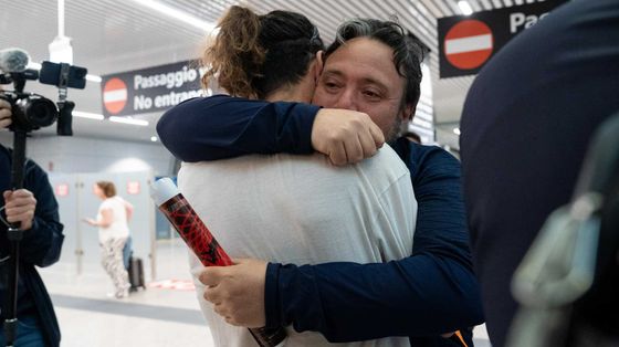 «Pestati, insultati e persino molestati»: il racconto del deputato a bordo della Flotilla