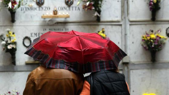 I cimiteri restano luoghi della memoria, ma ci andiamo sempre meno spesso