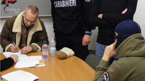 Trovato il "tesoro della droga" di Messina Denaro da 200 milioni: ecco cosa contiene