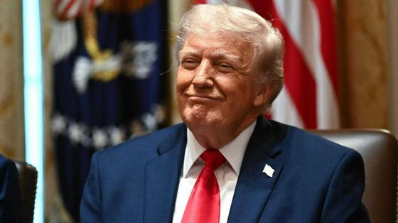 In God we Trump: ora Donald vuole il suo ritratto su una nuova banconota da 250 dollari