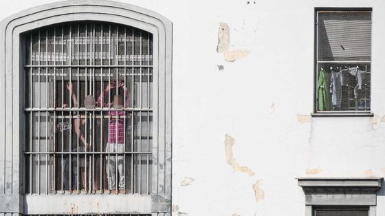 Troppi pochi agenti in carcere. A Poggioreale adesso salta anche la Messa