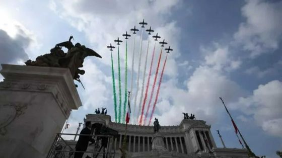 Mattarella: Italia e Ue per ripristino regole. Meloni: chiederci che Repubblica vogliamo essere