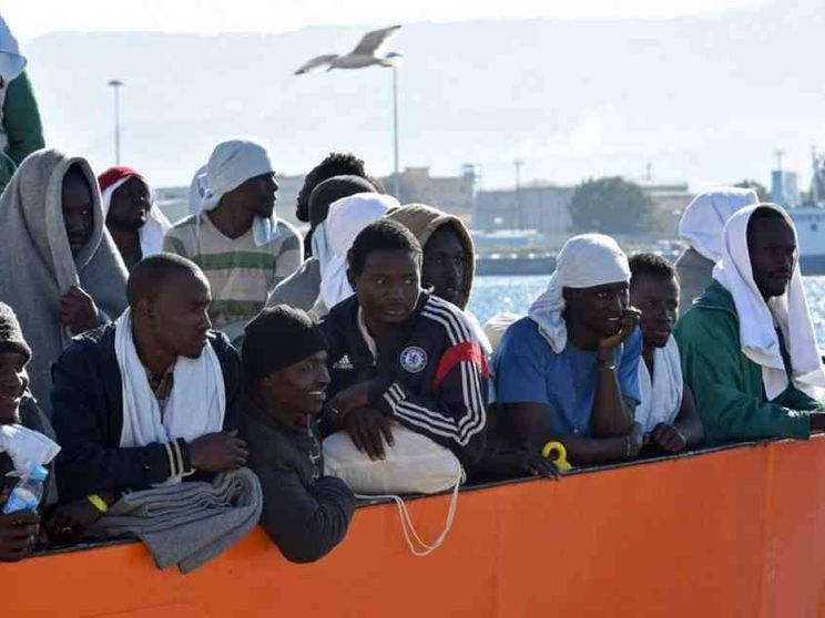 Ora l'Italia respinge, hotspot nel mirino